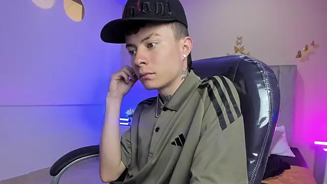 Nascary Fox online show from March 28, 1:11 pm