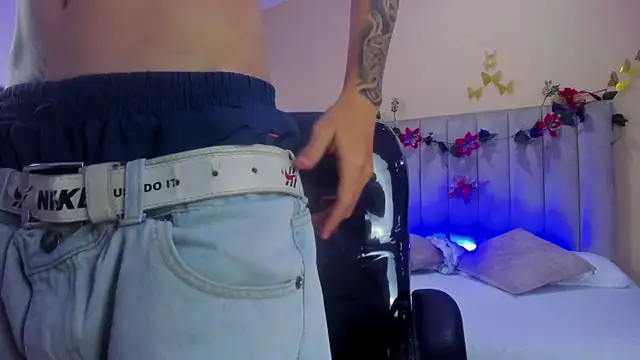 Nascary Fox online show from December 17, 8:26 pm