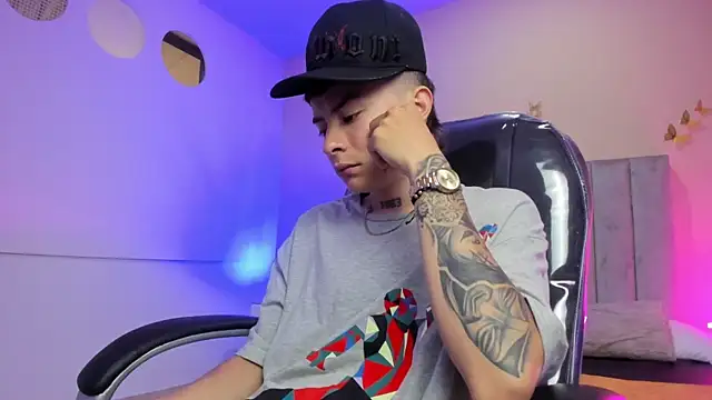 Nascary Fox online show from April 9, 12:33 pm