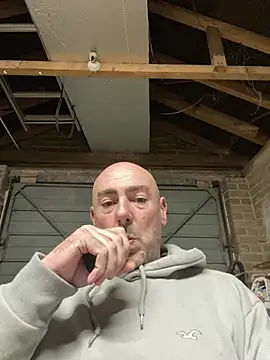 Richmcgee online show from March 2, 10:39 pm