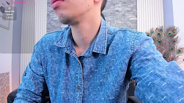 Snapshot of Alexander_gold chatting on October 25, 12:18 pm Alexander gold online show from October 25, 12:18 pm