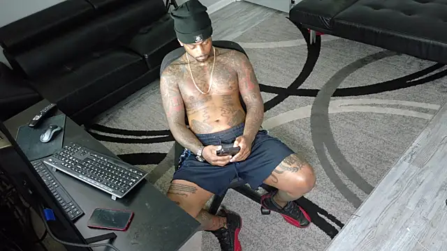 SLANGONDEMHOES online show from September 14, 6:43 pm