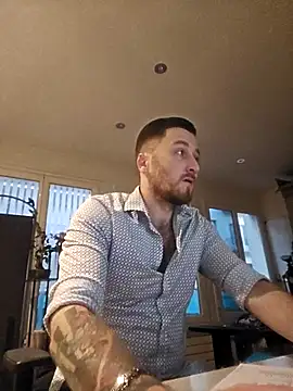 Snapshot of Keviios chatting on October 1, 6:06 am Keviios online show from October 1, 6:06 am