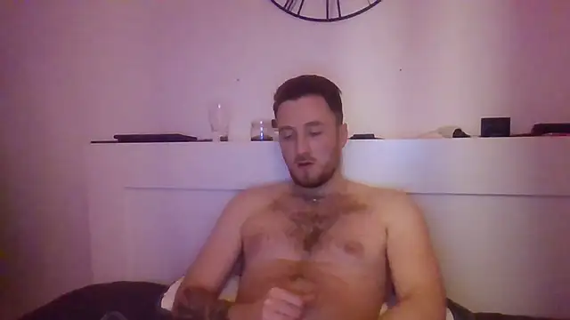 Snapshot of Keviios chatting on October 7, 9:46 am Keviios online show from October 7, 9:46 am