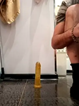 Snapshot of sergik- chatting on October 31, 5:31 am sergik- online show from October 31, 5:31 am