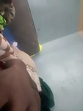 Snapshot of Mrhugeblack chatting on October 6, 8:52 am Mrhugeblack online show from October 6, 8:52 am