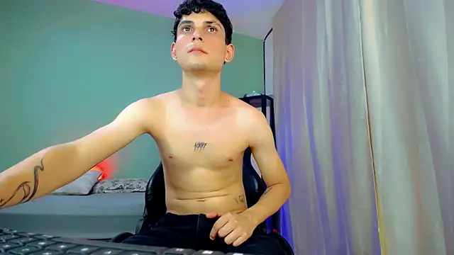 Snapshot of dilan_hott_ chatting on September 27, 9:12 pm dilan hott  online show from September 27, 9:12 pm