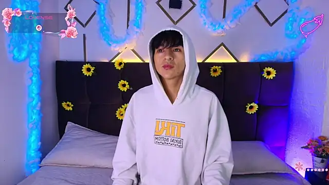 AleAurarashi online show from April 15, 12:38 pm