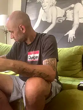 Snapshot of Hothotboyg chatting on September 8, 10:53 pm Hothotboyg online show from September 8, 10:53 pm