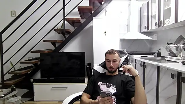 RyanStorm  online show from October 3, 4:45 pm