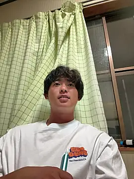 Snapshot of shoma2003 chatting on October 11, 2:21 pm shoma2003 online show from October 11, 2:21 pm