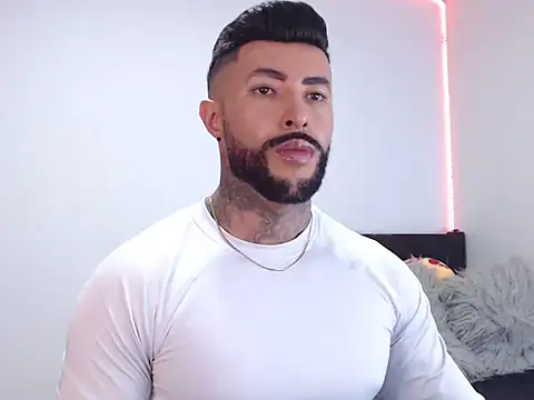 andrea de lucaa online show from September 13, 4:46 am