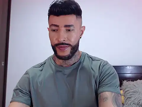 andrea de lucaa online show from October 20, 4:49 am