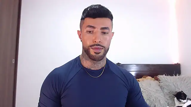 andrea de lucaa online show from February 20, 5:15 am