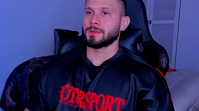 Snapshot of andrewcorey1 chatting on October 7, 4:33 pm andrewcorey1 online show from October 7, 4:33 pm