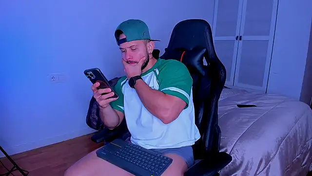 Snapshot of andrewcorey1 chatting on October 8, 4:44 pm andrewcorey1 online show from October 8, 4:44 pm