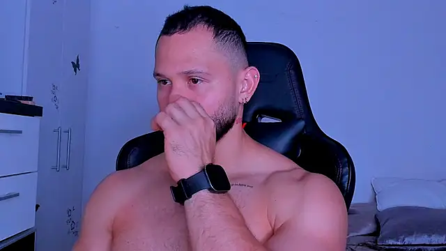 Snapshot of andrewcorey1 chatting on September 20, 10:48 am andrewcorey1 online show from September 20, 10:48 am