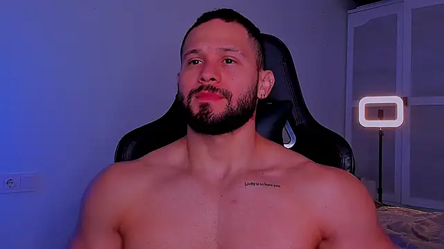 Snapshot of andrewcorey1 chatting on October 12, 9:36 am andrewcorey1 online show from October 12, 9:36 am