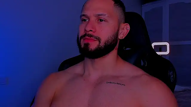 Snapshot of andrewcorey1 chatting on October 19, 11:13 am andrewcorey1 online show from October 19, 11:13 am