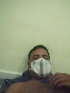 vardh033 online show from October 6, 7:51 pm