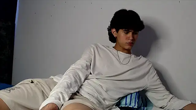 alexmark  online show from May 26, 5:09 pm