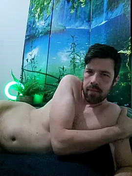 welcome-to-the-jungle online show from February 24, 9:59 pm