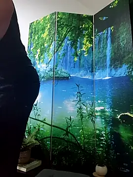 welcome-to-the-jungle online show from June 22, 8:02 pm