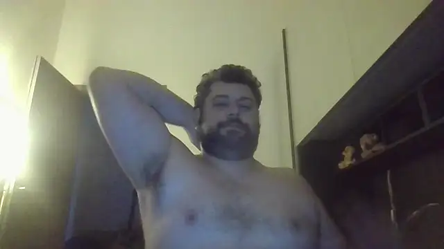 Snapshot of giuseppelovisi85 chatting on October 5, 6:39 am giuseppelovisi85 online show from October 5, 6:39 am