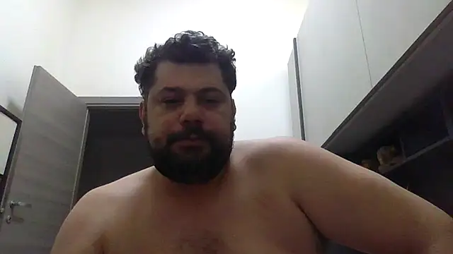 Snapshot of giuseppelovisi85 chatting on September 26, 9:34 pm giuseppelovisi85 online show from September 26, 9:34 pm