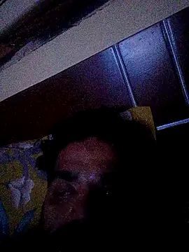 Snapshot of shadab1267 chatting on October 11, 12:58 am shadab1267 online show from October 11, 12:58 am