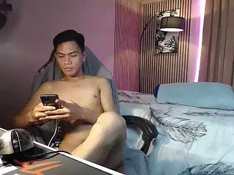 Snapshot of alex_cummer chatting on October 27, 8:11 pm alex cummer online show from October 27, 8:11 pm