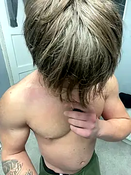 harleybarker online show from October 31, 8:12 pm