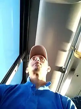 Snapshot of JuanD_vero chatting on October 15, 3:30 pm JuanD vero online show from October 15, 3:30 pm