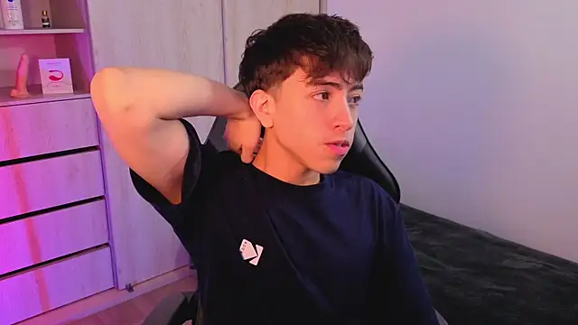 onlinenico online show from September 22, 7:02 pm