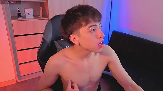 onlinenico online show from October 27, 8:11 pm