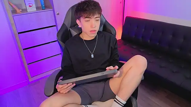 onlinenico online show from October 1, 8:02 pm