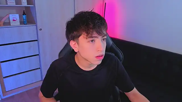 onlinenico online show from October 3, 8:03 pm