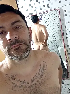 Snapshot of Alex_404040 chatting on October 17, 10:25 pm Alex 404040 online show from October 17, 10:25 pm