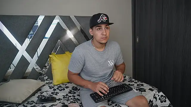 massimo vidal  online show from September 24, 12:36 pm