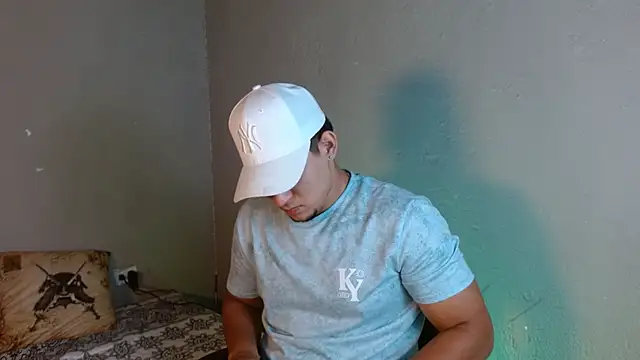 massimo vidal  online show from November 7, 3:54 am