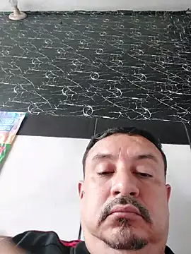 Snapshot of andrerj22 chatting on September 23, 6:40 pm andrerj22 online show from September 23, 6:40 pm