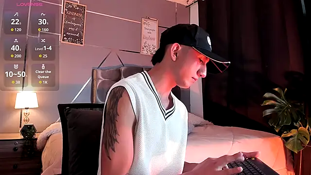 oliver mr  online show from November 19, 8:52 pm