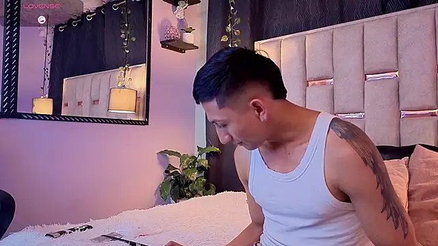 oliver mr  online show from September 19, 8:19 pm