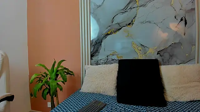  online show from November 23, 1:44 pm