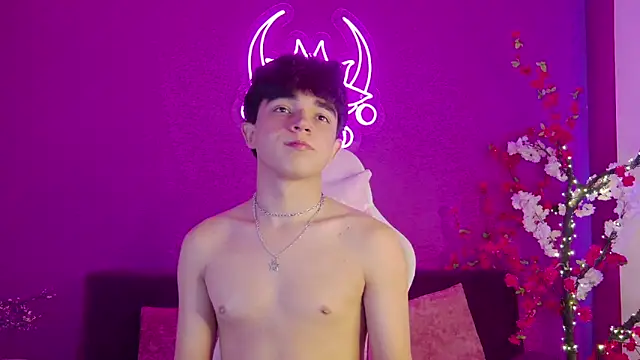 LucaDelart online show from September 29, 12:46 pm