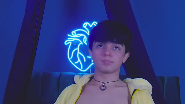 LucaDelart online show from October 16, 12:46 pm