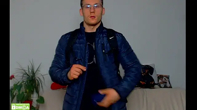 ZeinMiracles online show from March 9, 2:05 am