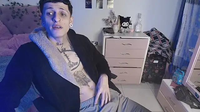 2cyboy  online show from September 17, 10:11 pm