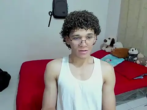 Snapshot of Tom_Blues chatting on September 30, 12:31 pm Tom Blues online show from September 30, 12:31 pm