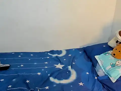 Snapshot of Tom_Blues chatting on October 17, 2:21 pm Tom Blues online show from October 17, 2:21 pm